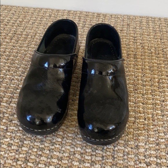 Sanita Shoes - black patent clogs